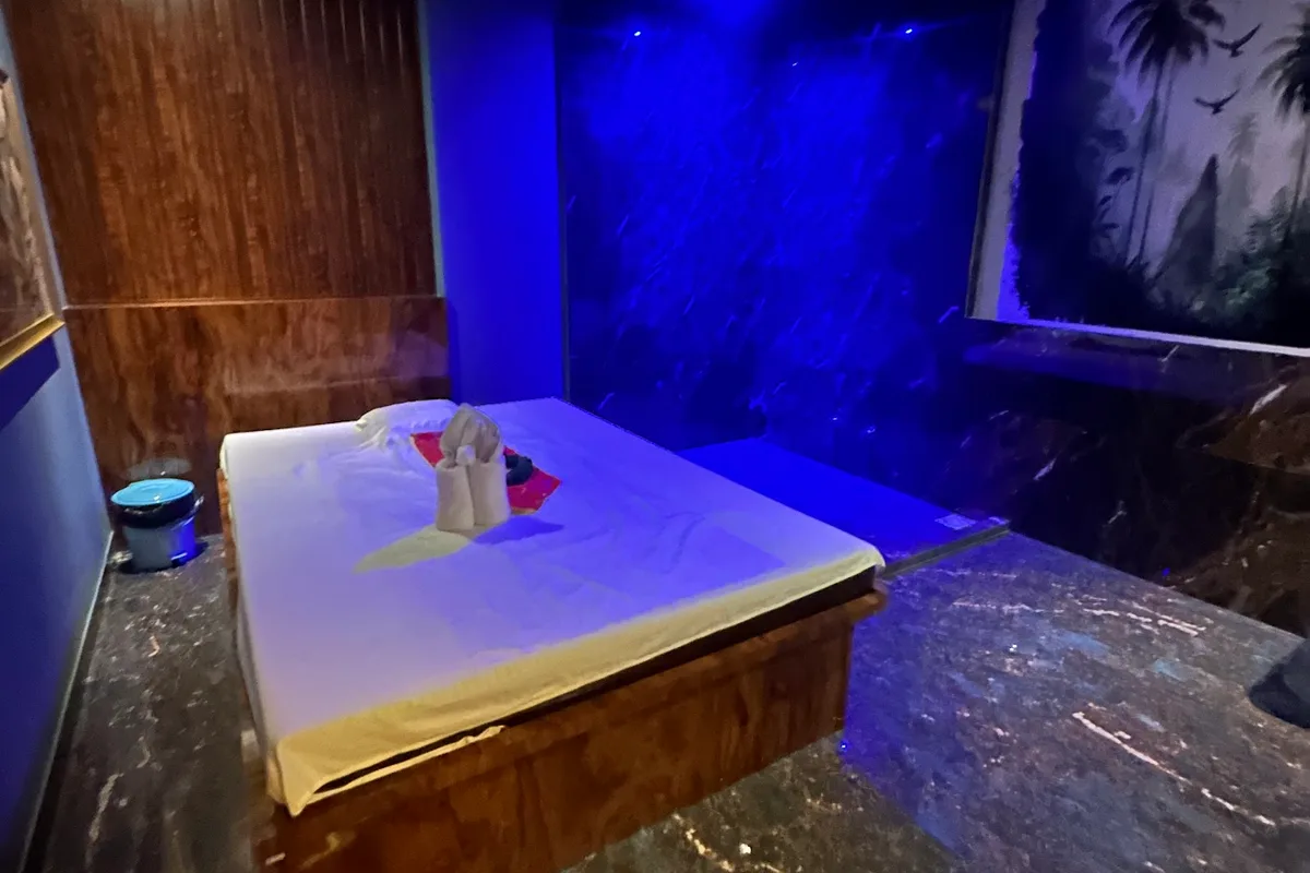 9 Hills Spa image