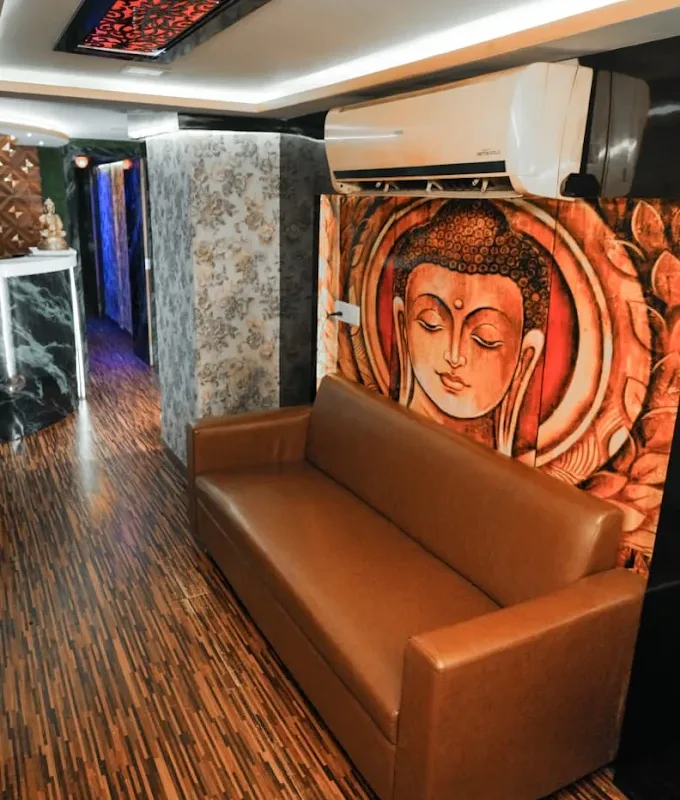 Alora Spa Vile Parle image