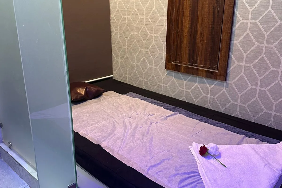 Ananda Spa In Powai | Thai Massage | Deep Tissue Massage | Dry Massage | Jacuzzi | Hammam image