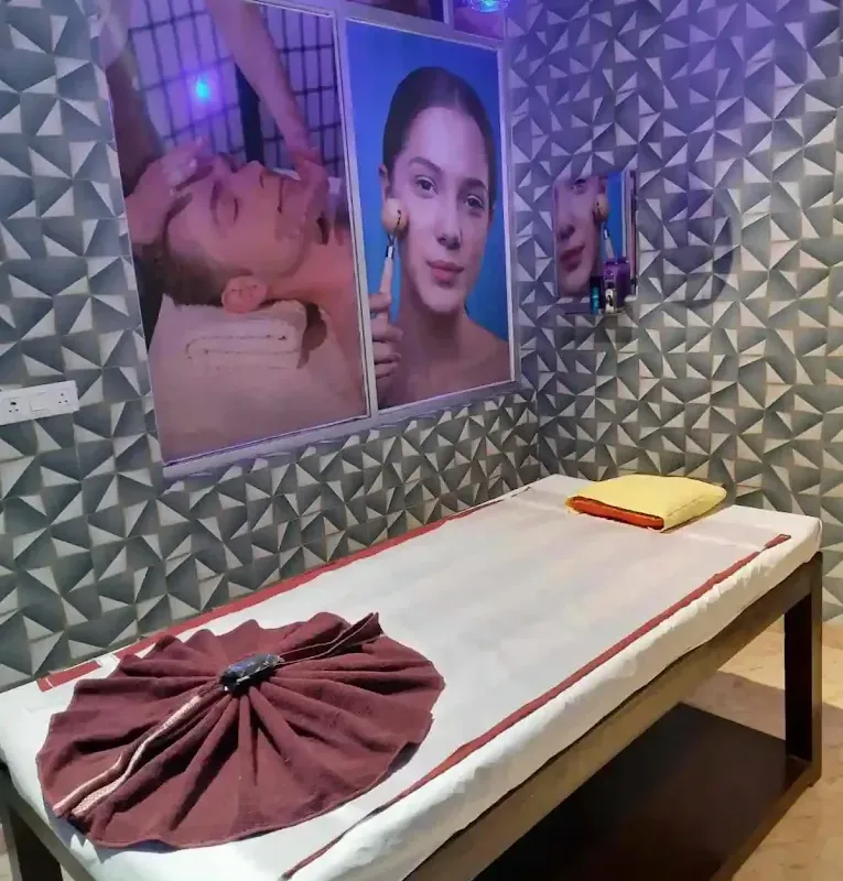 Body To Body Spa Ghatkopar image