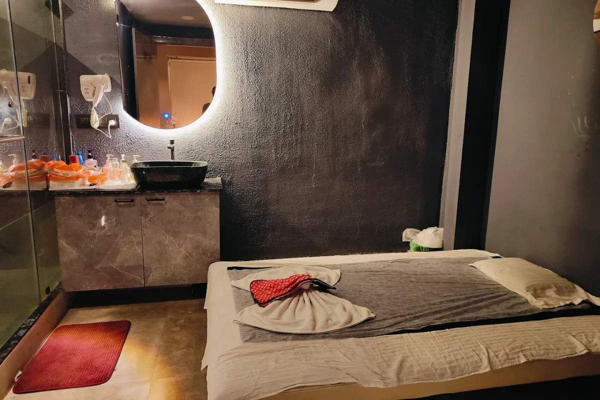 Crystal Spa Vikhroli  cover