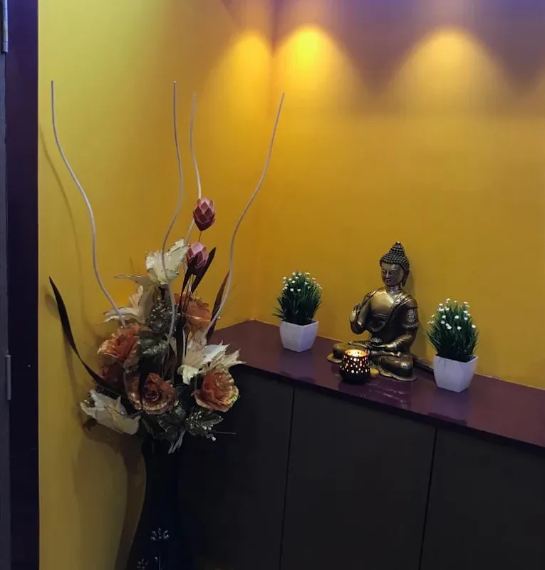 Hill Spa Charni Road image