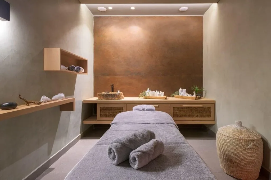 Posh Spa image