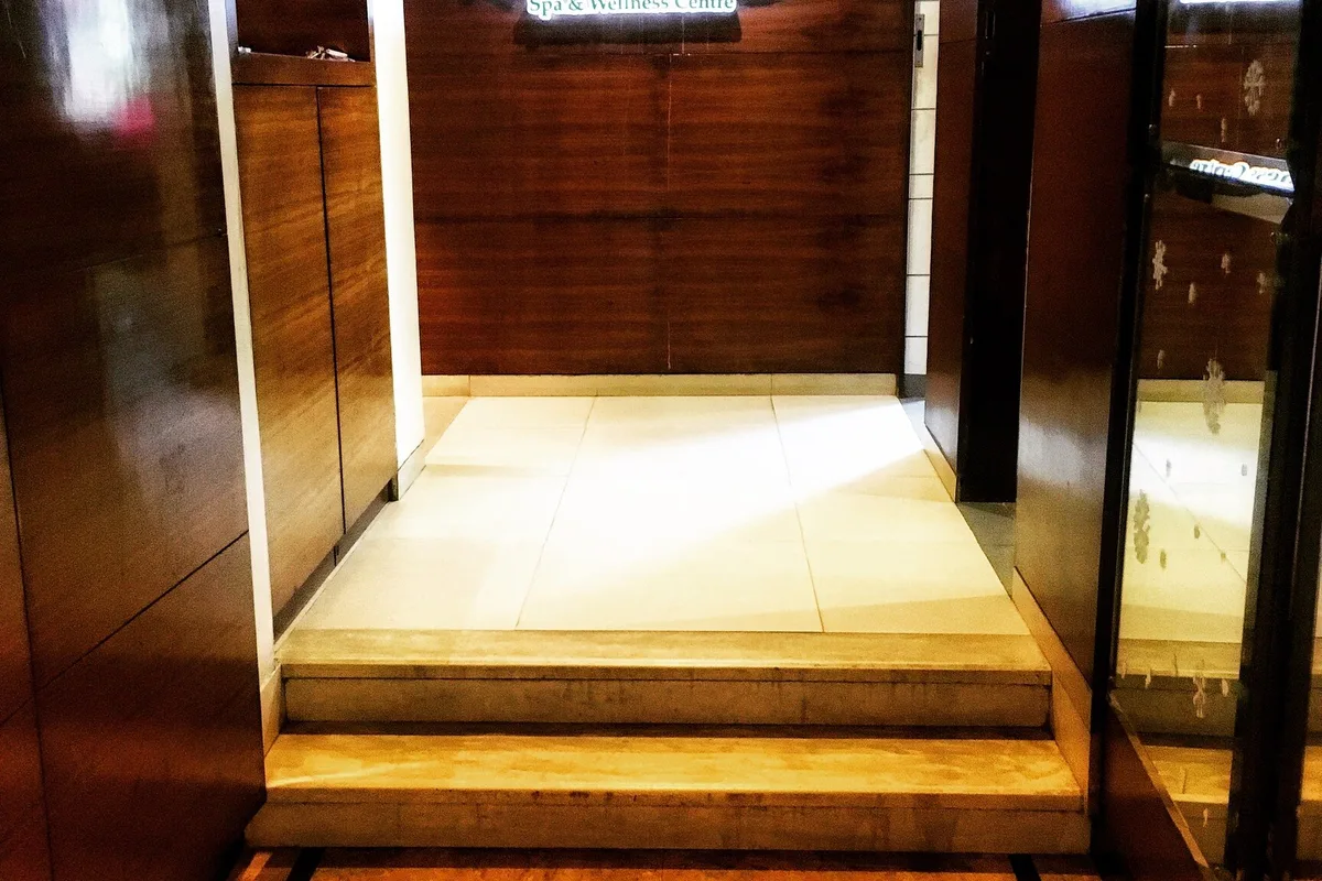 Reborn Spa Juhu image