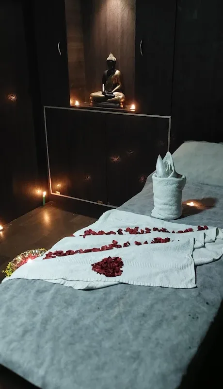 Rich & Fame Thai Spa image