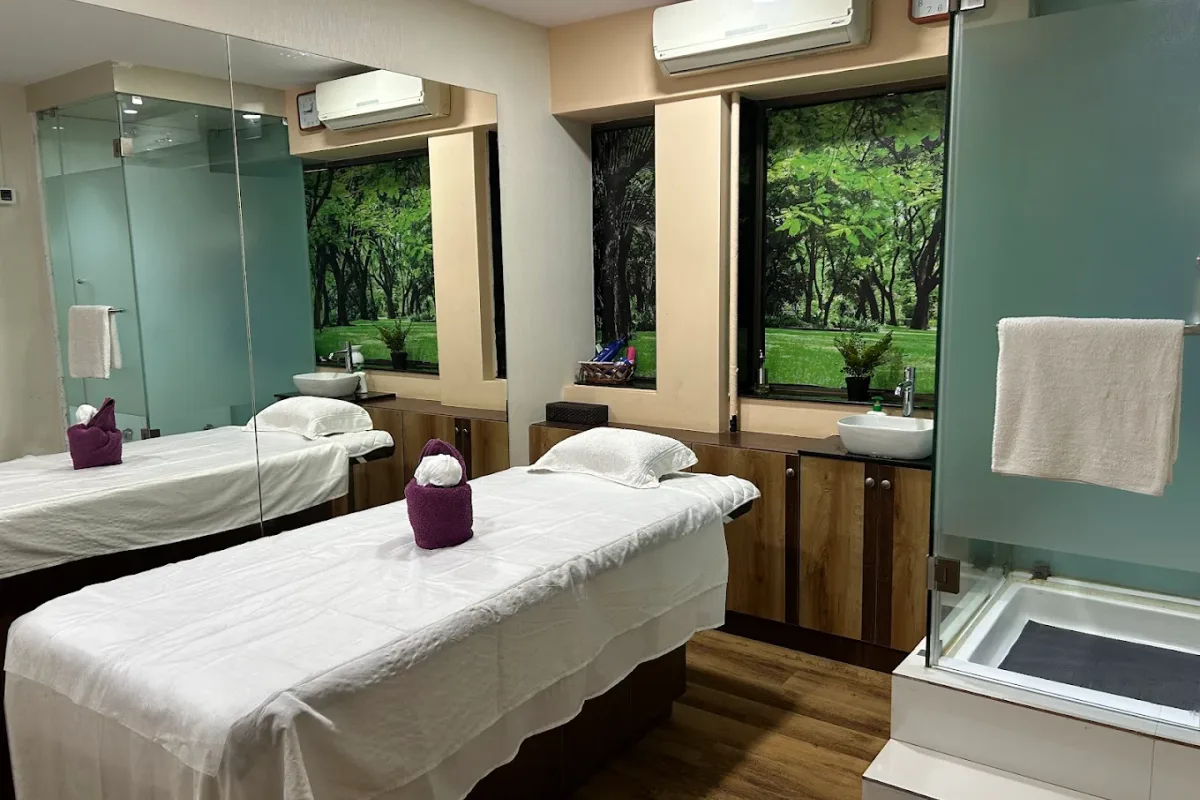 RJ Royal Luxury Spa image
