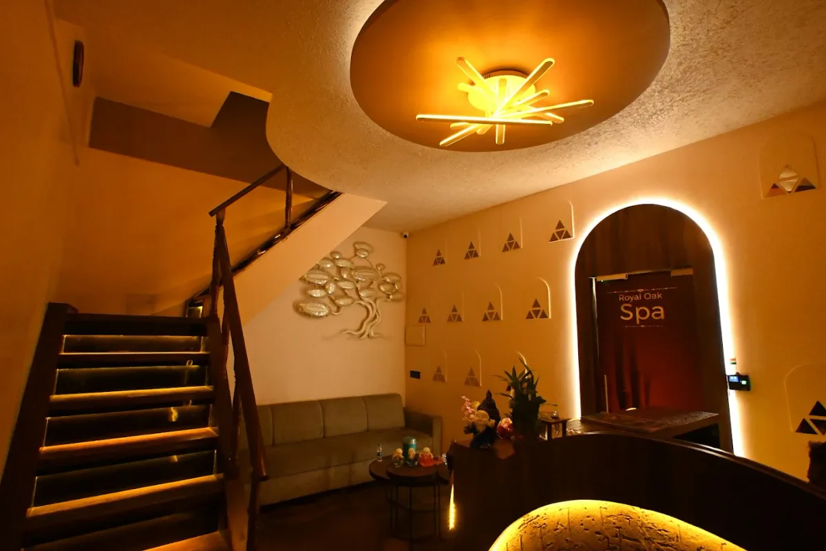 Royal Oak Spa image