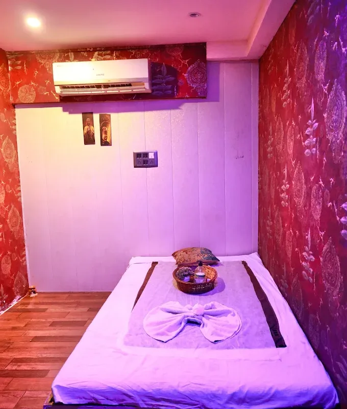 Silver Spa image