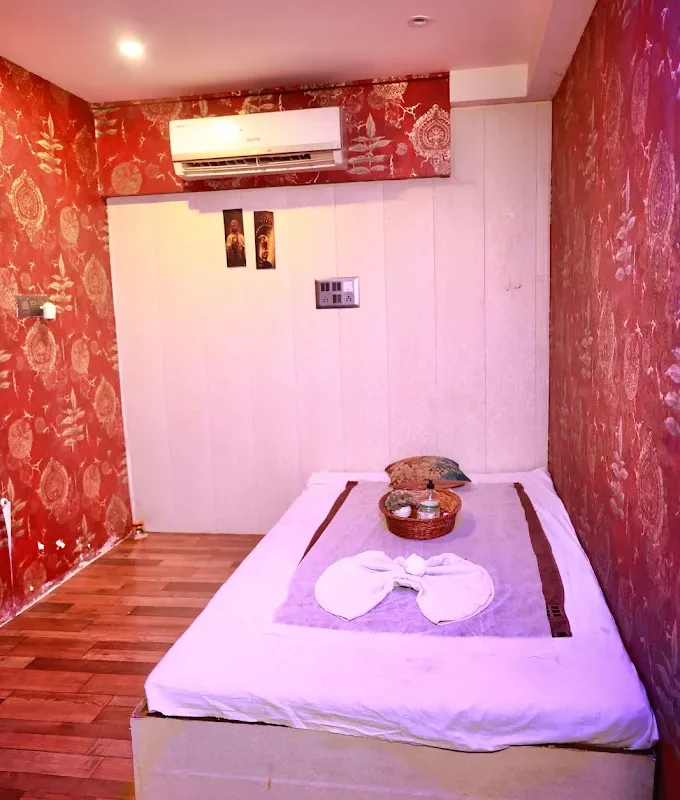 Silver Spa image