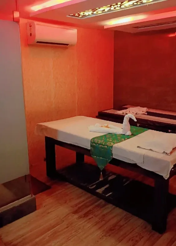 Sky Spa Fort image