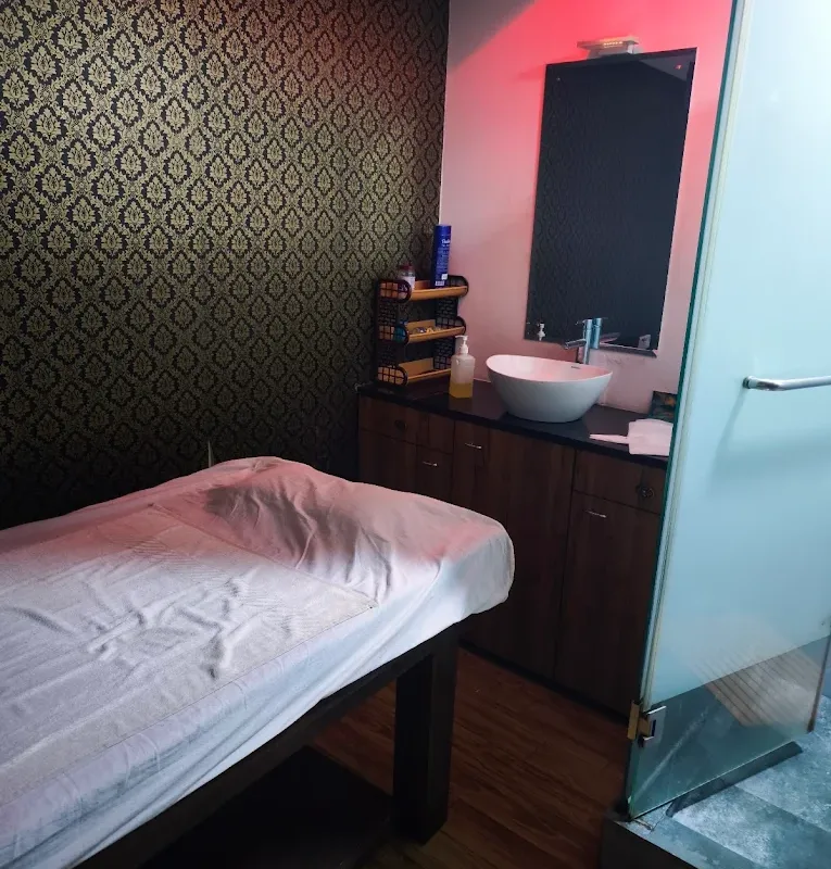 Sky Spa Fort image