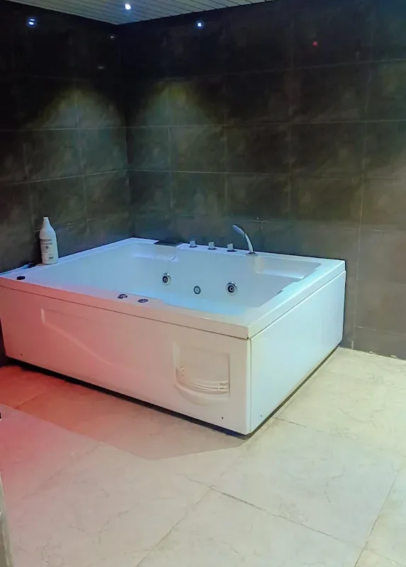 Sky Spa Fort image