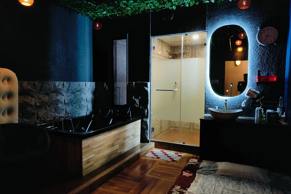 Spa Cave Chembur image