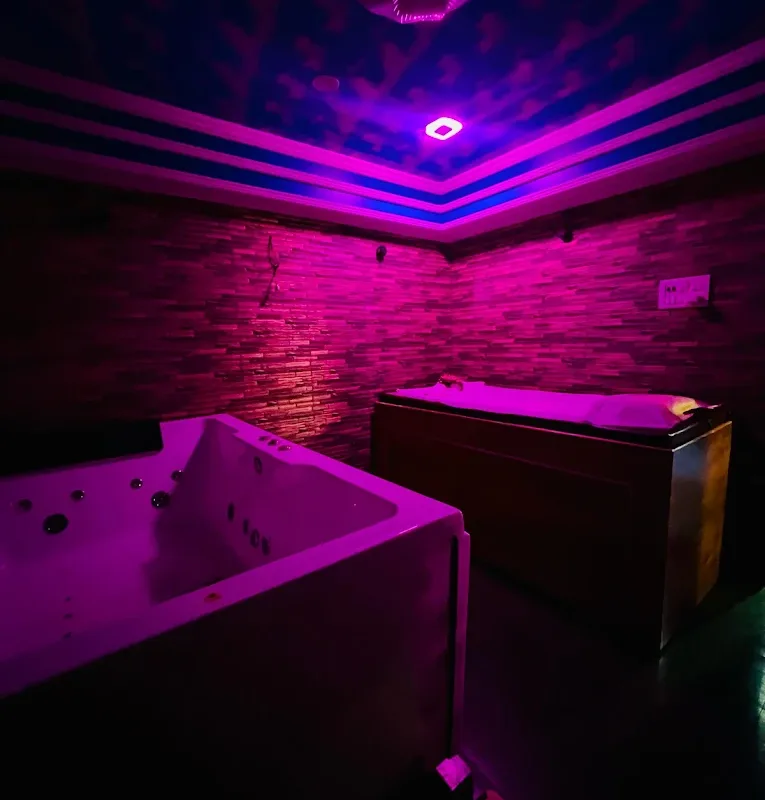 Taj Luxury Spa image