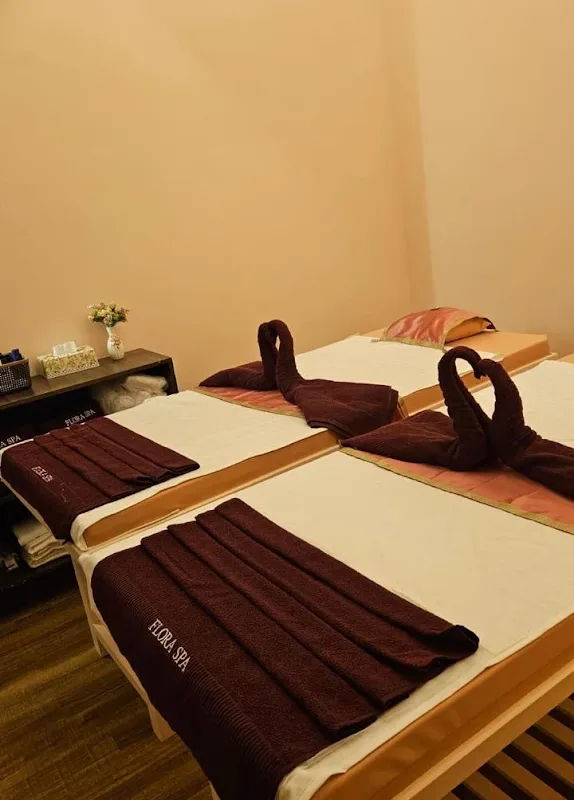 U BON Day Spa Chakala image