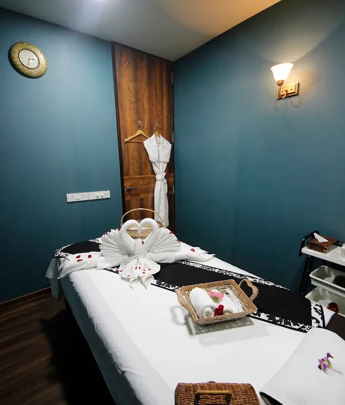 White N Bright Spa & Salon image