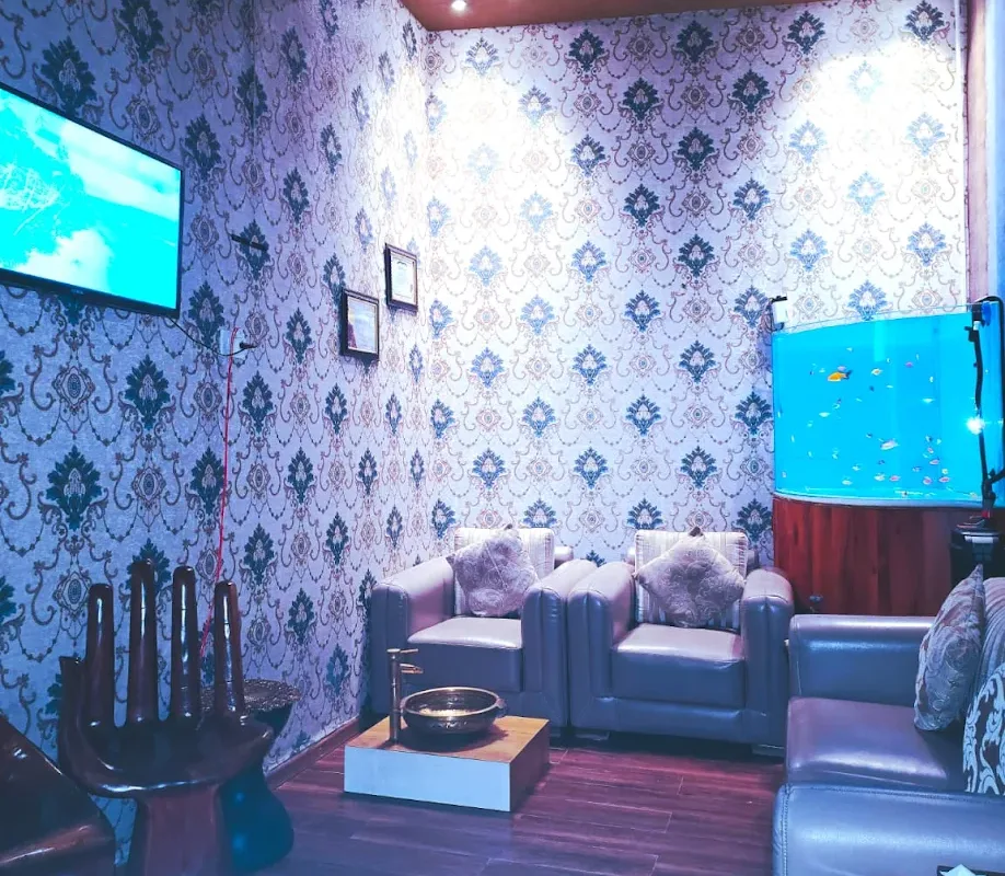 White N Bright Spa & Salon image